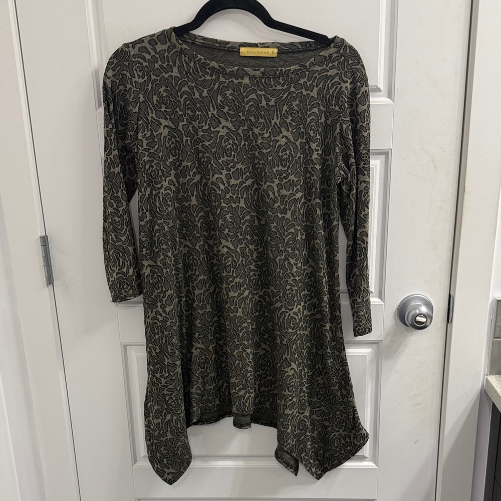 Cut Loose Asymmetrical‎ Tunic Size XS